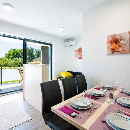 Apartmaji Banonia *