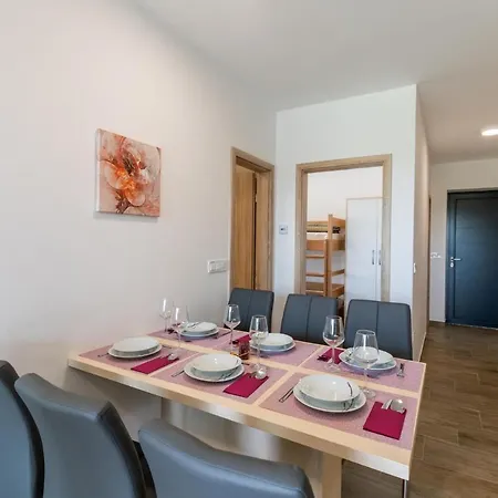Apartmaji Banonia *