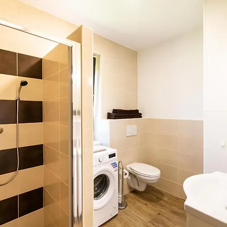 Apartmaji Banonia Apartman Verzej