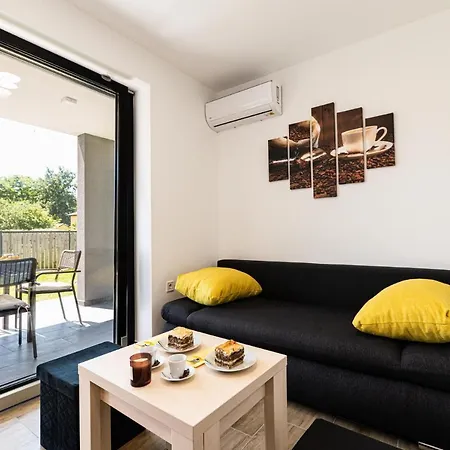 Apartmaji Banonia *