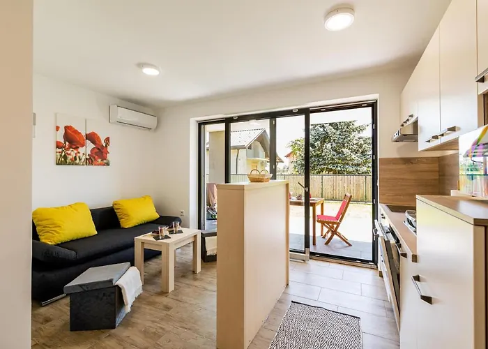 דירה Apartmaji Banonia