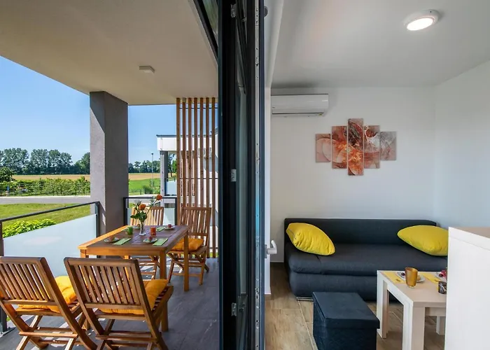 דירה Apartmaji Banonia *